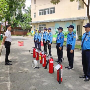 to-chuc-dien-tap-tinh-huong-pccc-cho-nhan-vien-bao-ve