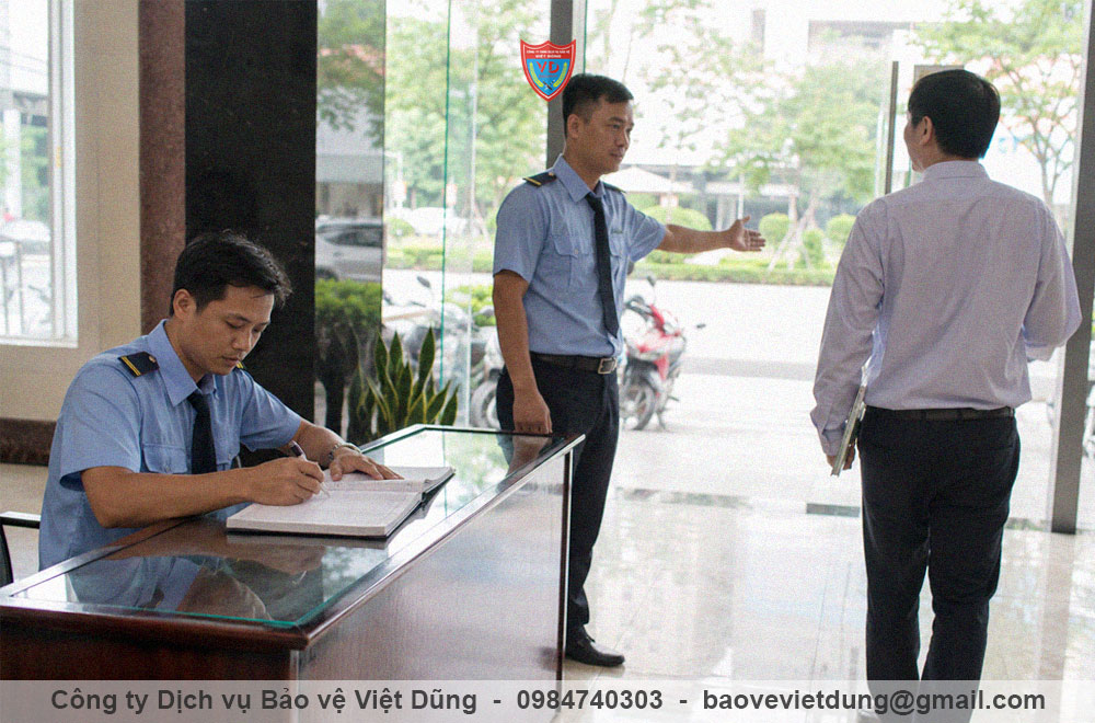 Nhan-vien-bao-ve-noi-bo